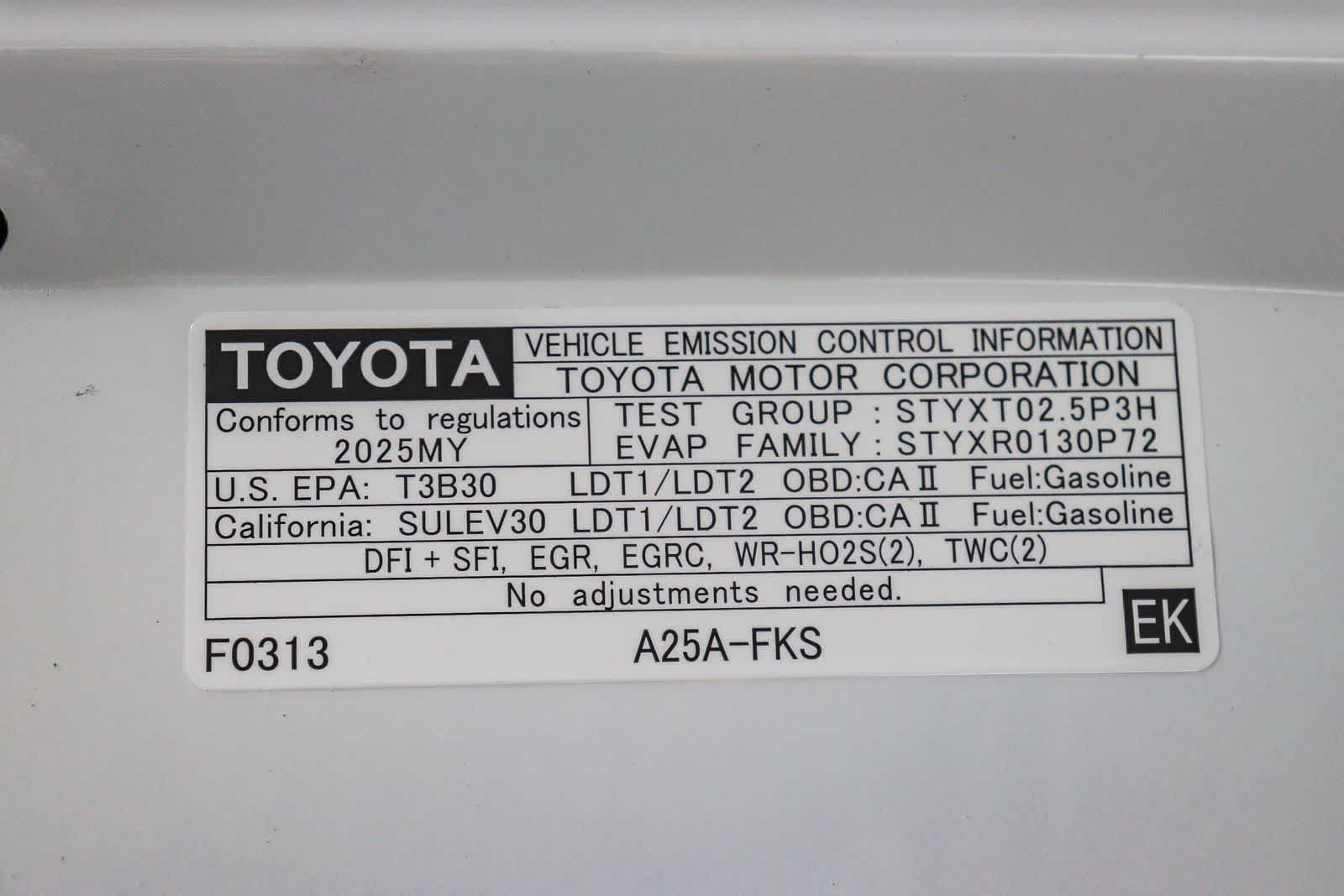 Certified 2025 Toyota RAV4 LE FWD image 28