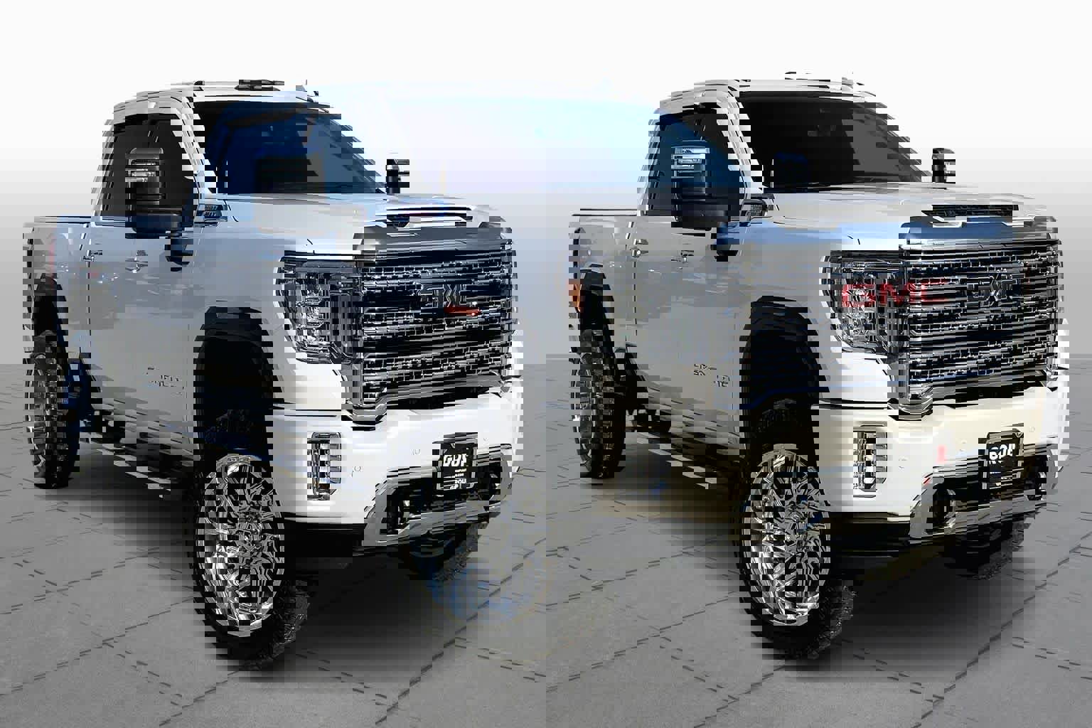 Used 2020 GMC Sierra 3500 Denali w/ Denali Ultimate Package image 2