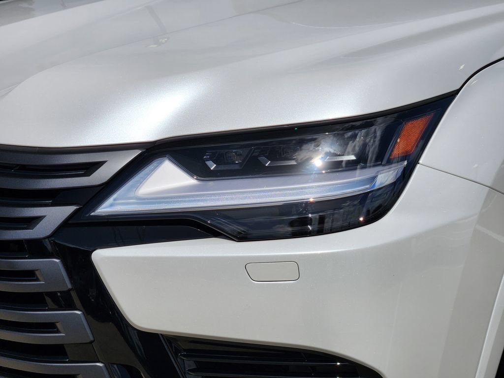Certified 2026 Lexus LX 600 4WD w/ Appearance Package image 9