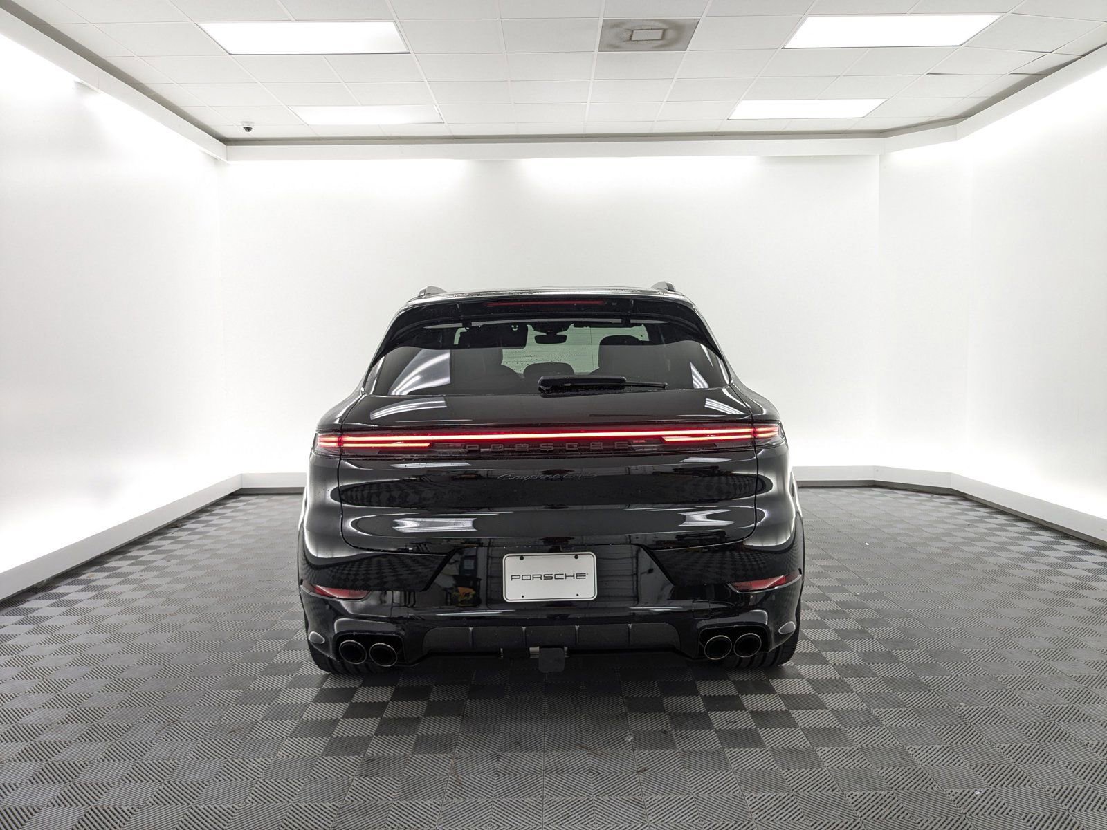 New 2026 Porsche Cayenne GTS image 10