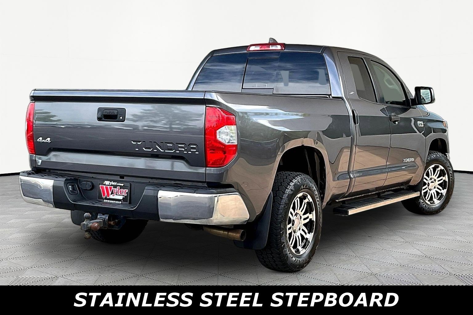 Used 2020 Toyota Tundra SR5 w/ SR5 Upgrade Package AWD/4WD image 6