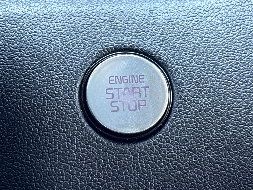 Used 2022 Kia Sorento S image 8