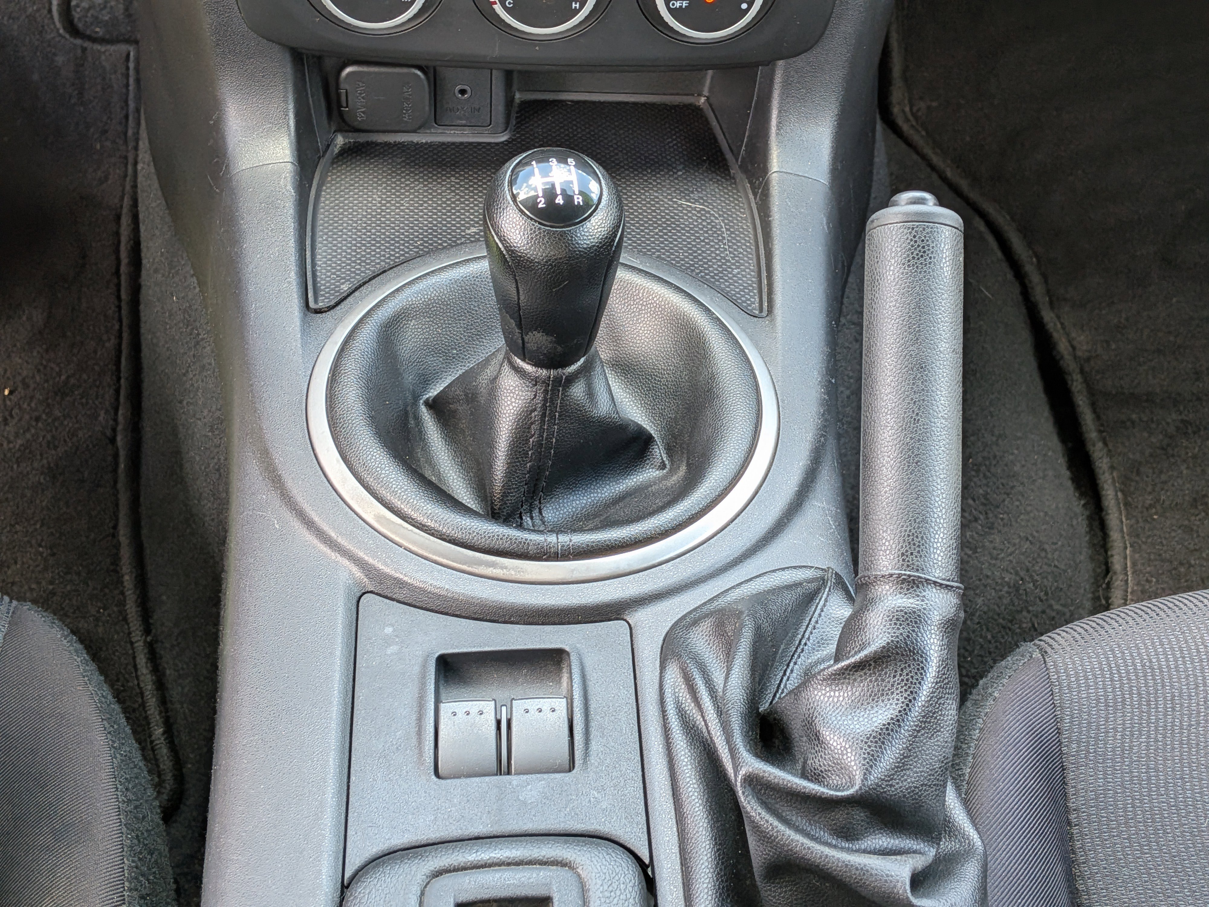 Used 2011 MAZDA MX-5 Miata Sport w/ Convenience Pkg RWD image 21