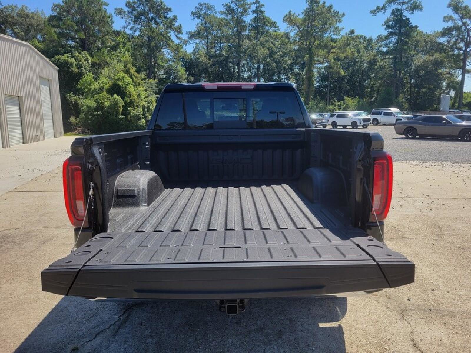 New 2026 GMC Sierra 1500 SLT w/ SLT Premium Plus Package image 8