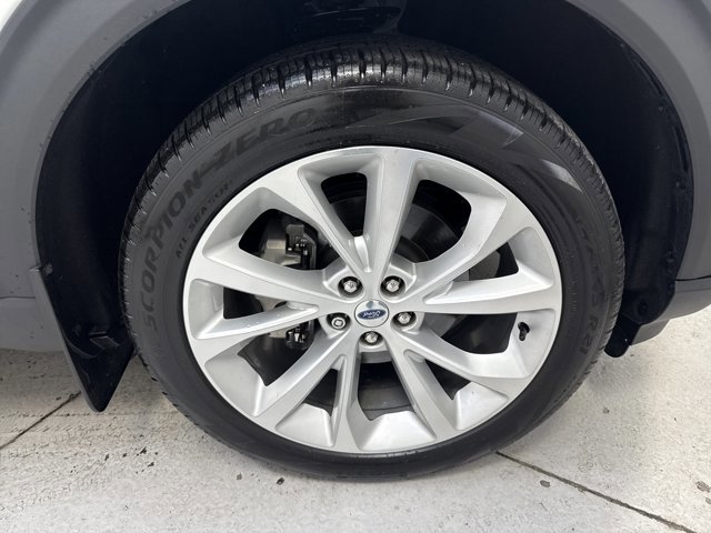 Used 2024 Ford Explorer Platinum w/ Technology Package image 39