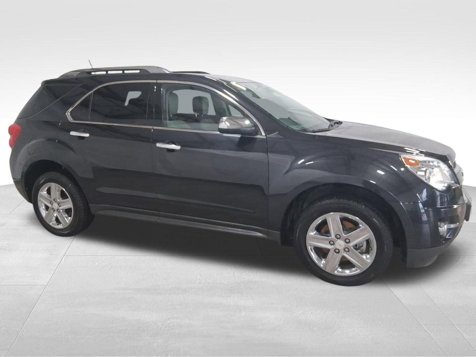 Used 2015 Chevrolet Equinox LTZ image 3