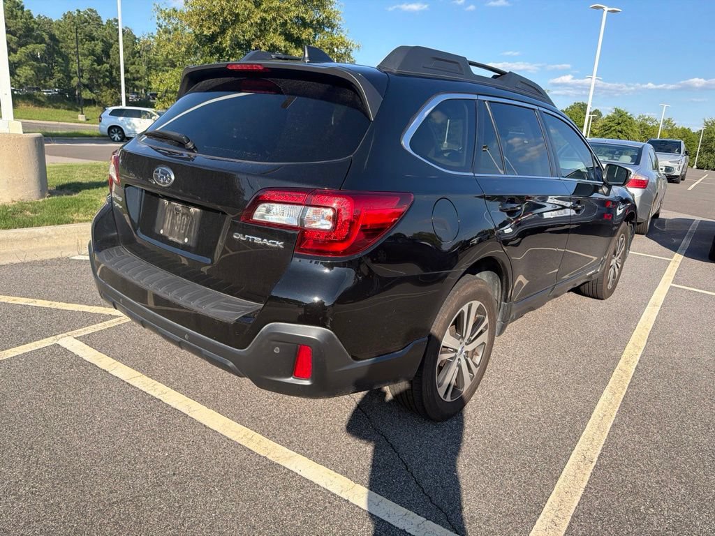 Used 2018 Subaru Outback 2.5i Limited AWD/4WD image 13