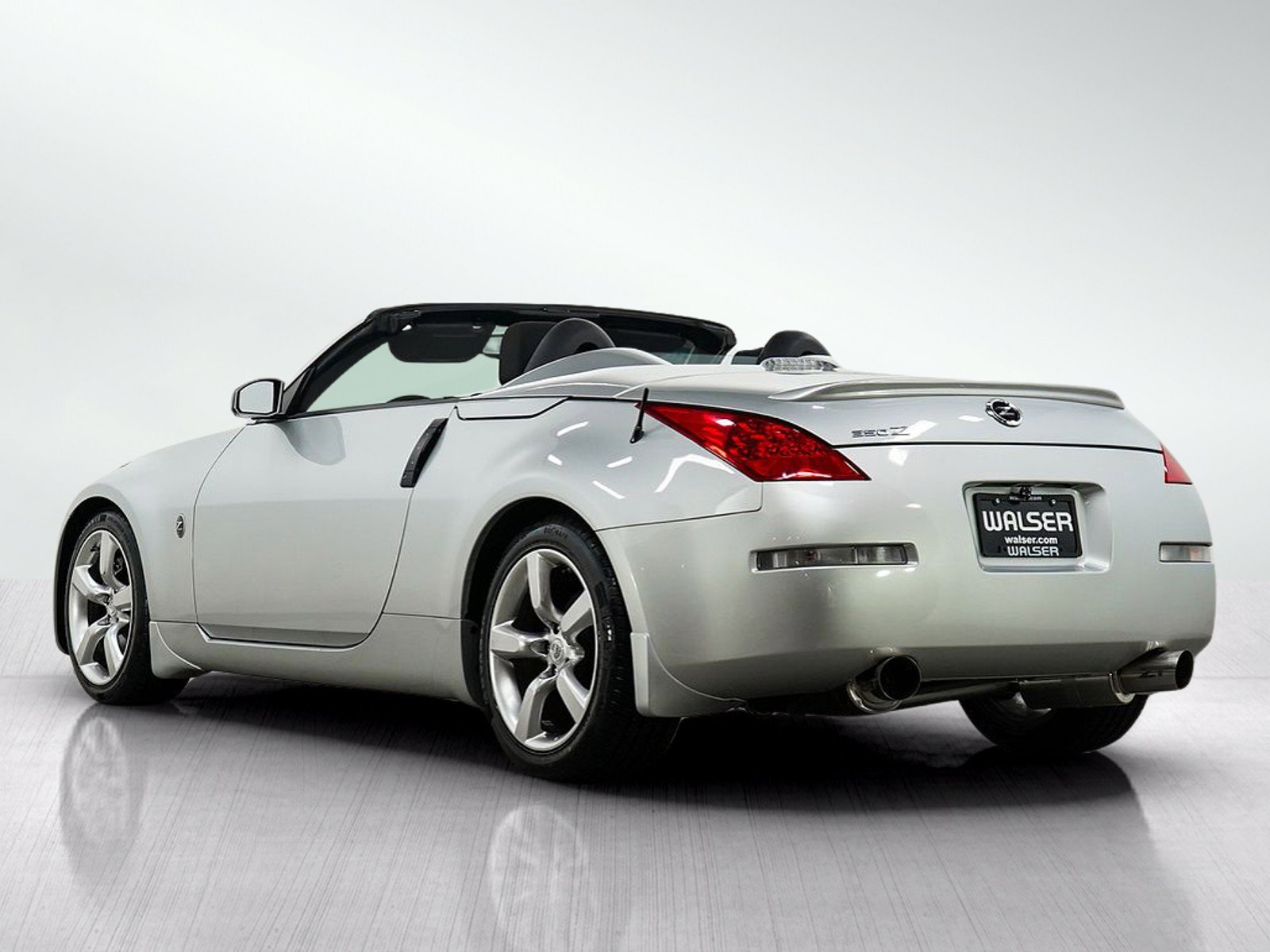Used 2007 Nissan 350Z Enthusiast RWD image 4