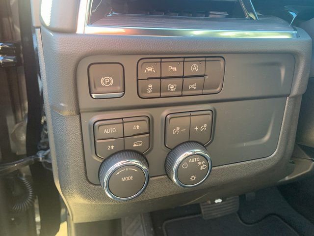 Used 2026 Chevrolet Tahoe LS AWD/4WD image 7