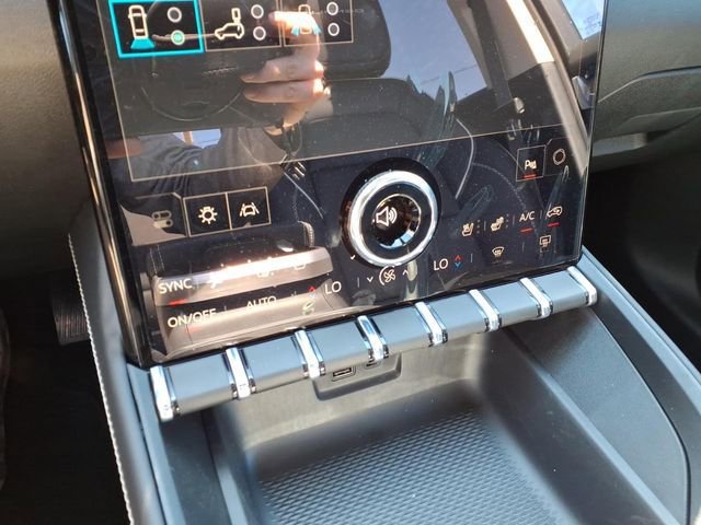 New 2026 GMC Terrain Denali w/ LPO, Black Badging Package AWD/4WD image 18