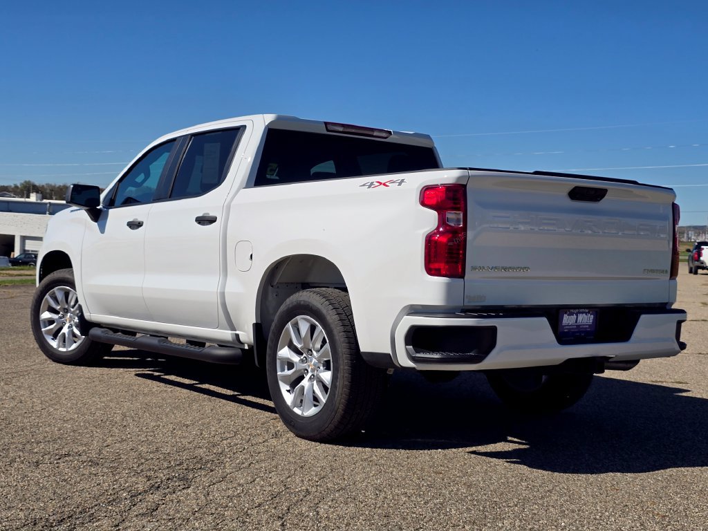 Used 2025 Chevrolet Silverado 1500 Custom AWD/4WD image 13