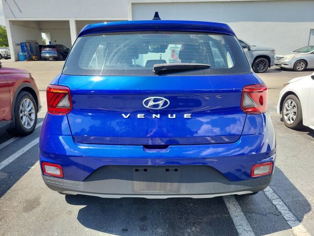 Used 2022 Hyundai Venue SE FWD image 5