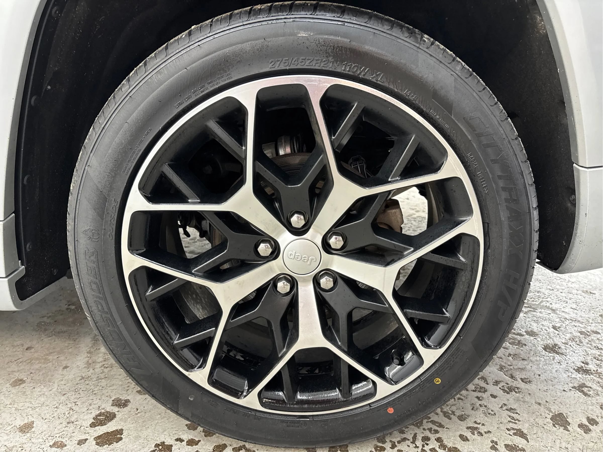 Used 2023 Jeep Grand Cherokee Summit AWD/4WD image 30