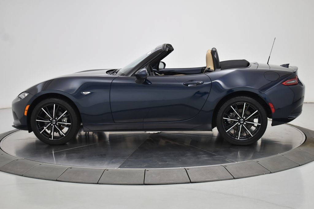Used 2025 MAZDA MX-5 Miata Grand Touring RWD image 17