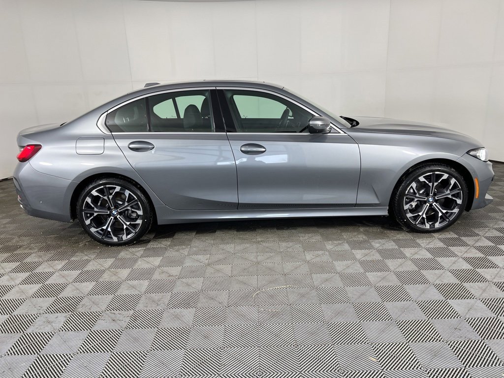 Used 2025 BMW 330i xDrive Sedan w/ Premium Package image 3