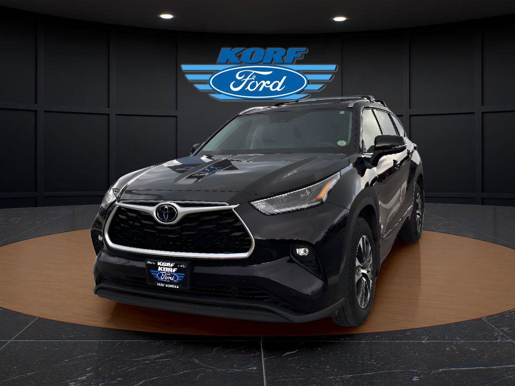 Used 2021 Toyota Highlander XLE