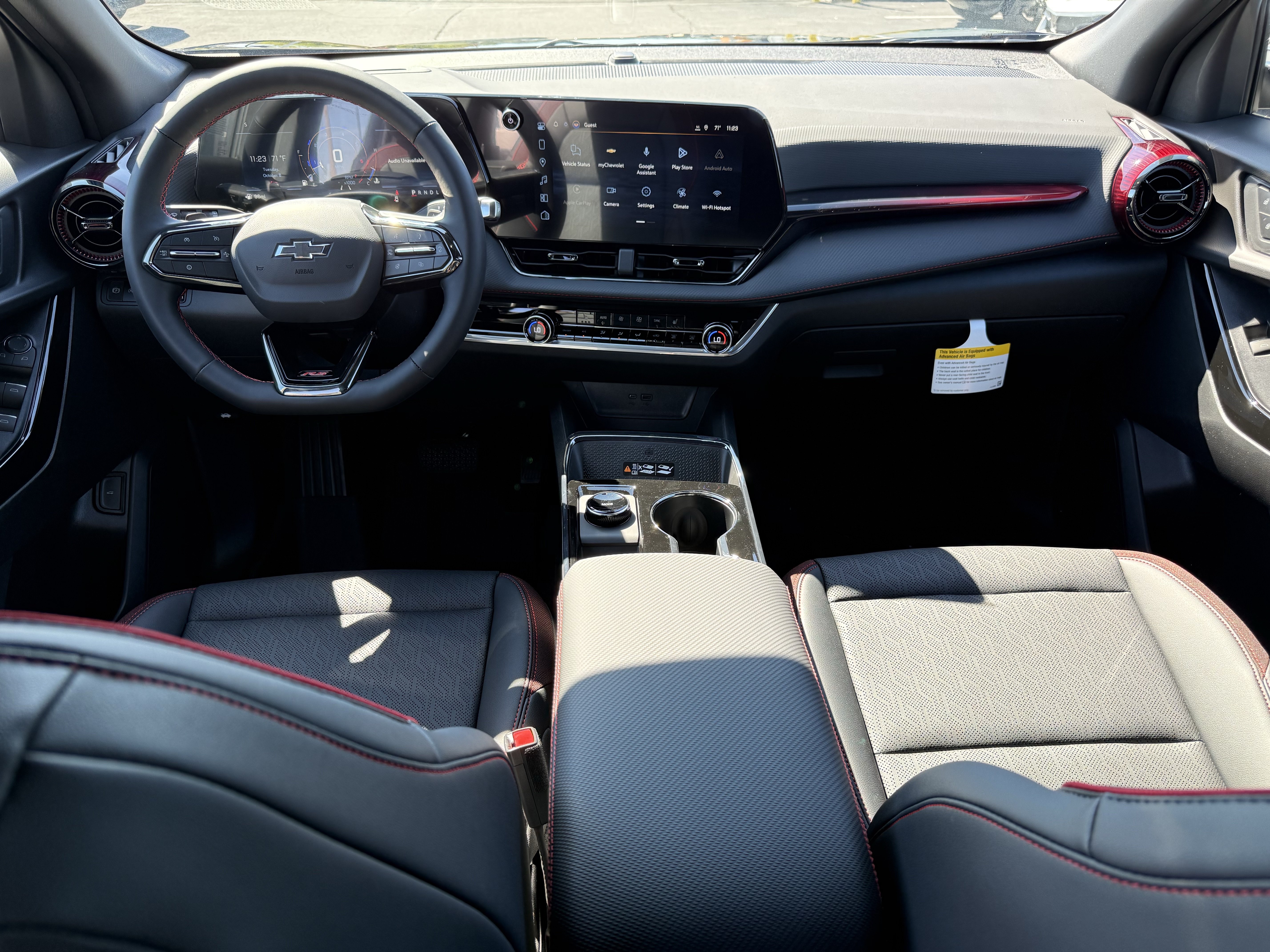 New 2027 Chevrolet Equinox RS w/ LPO, Floor Liner Package FWD image 31