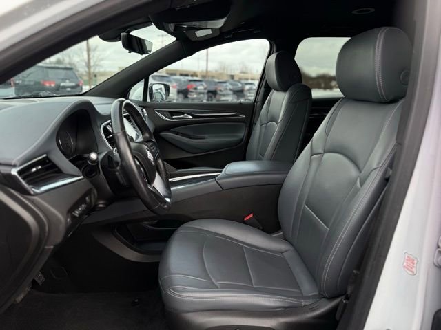 Used 2024 Buick Enclave Premium image 2