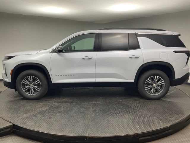 New 2026 Chevrolet Traverse LT w/ Driver Confidence Package AWD/4WD image 4