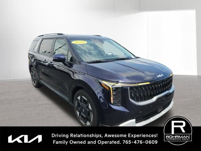 Used 2025 Kia Carnival EX FWD image 3