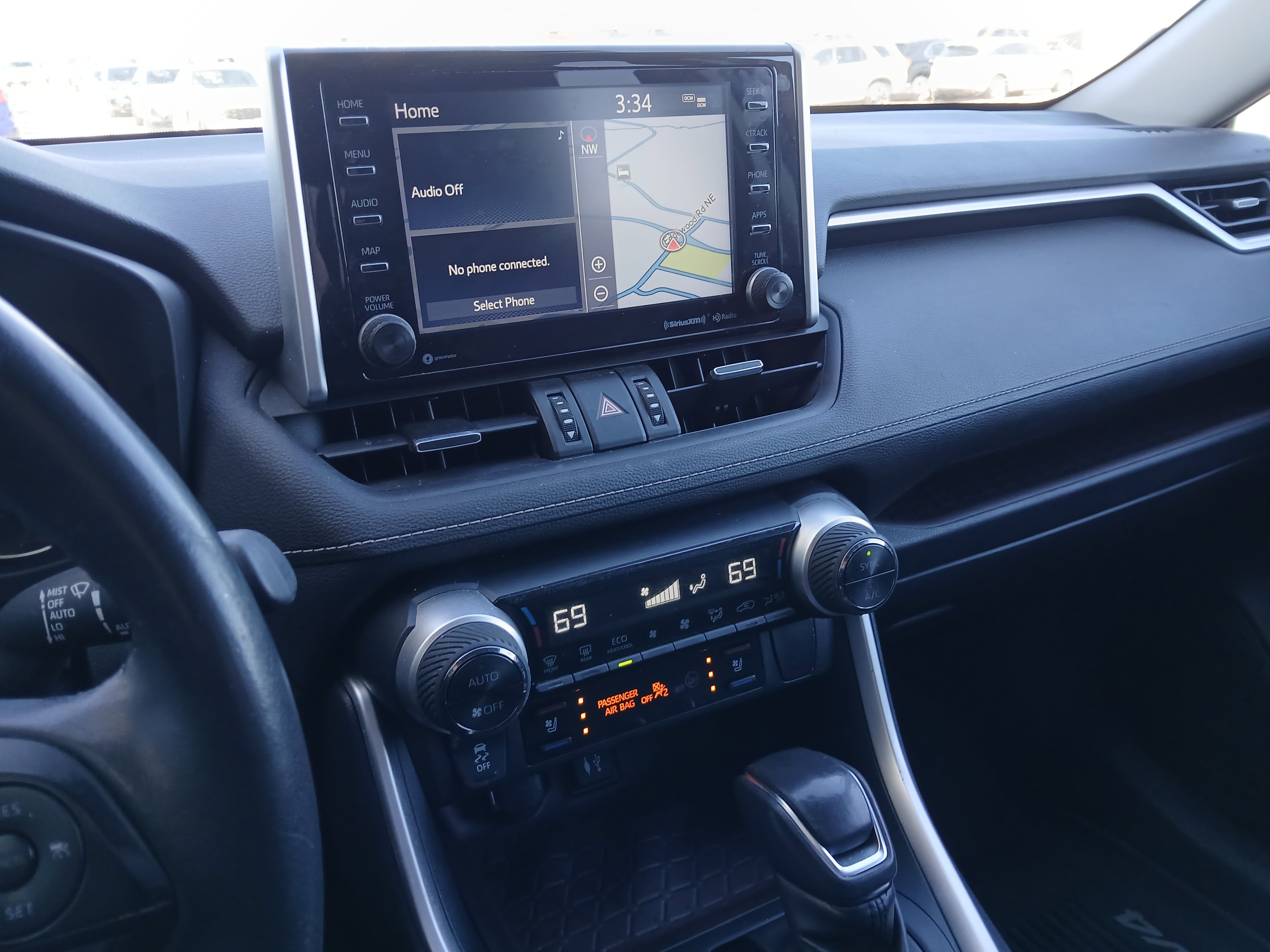 Used 2019 Toyota RAV4 Limited w/ Cold Weather Package image 10