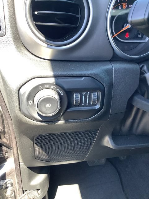 Certified 2022 Jeep Wrangler Unlimited Sport AWD/4WD image 25