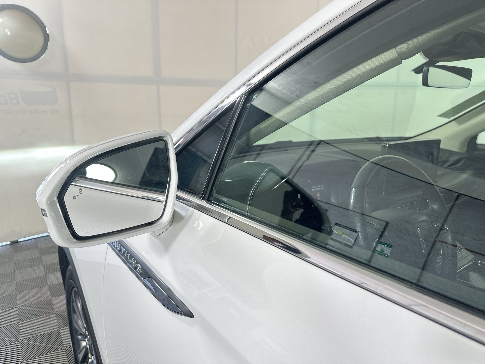Used 2023 Lincoln Nautilus AWD w/ Premium Package image 10
