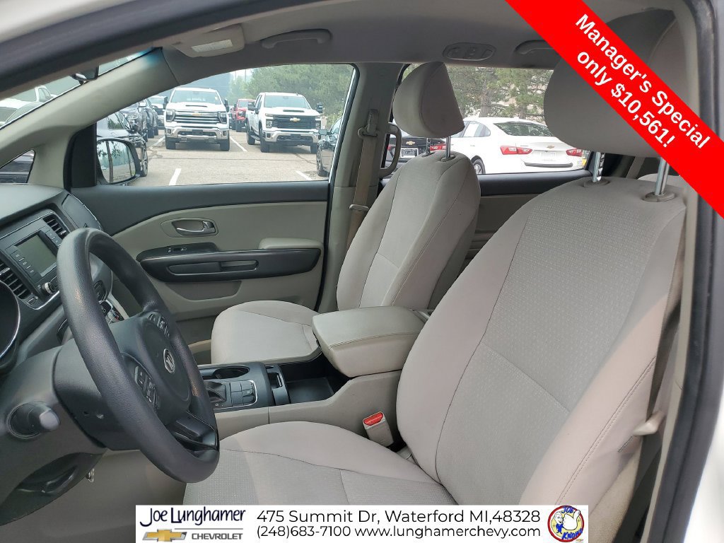 Used 2018 Kia Sedona L FWD image 18