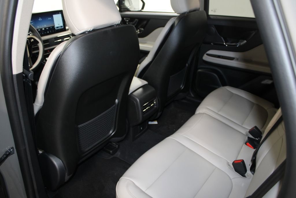 New 2026 Lincoln Corsair Premiere image 26