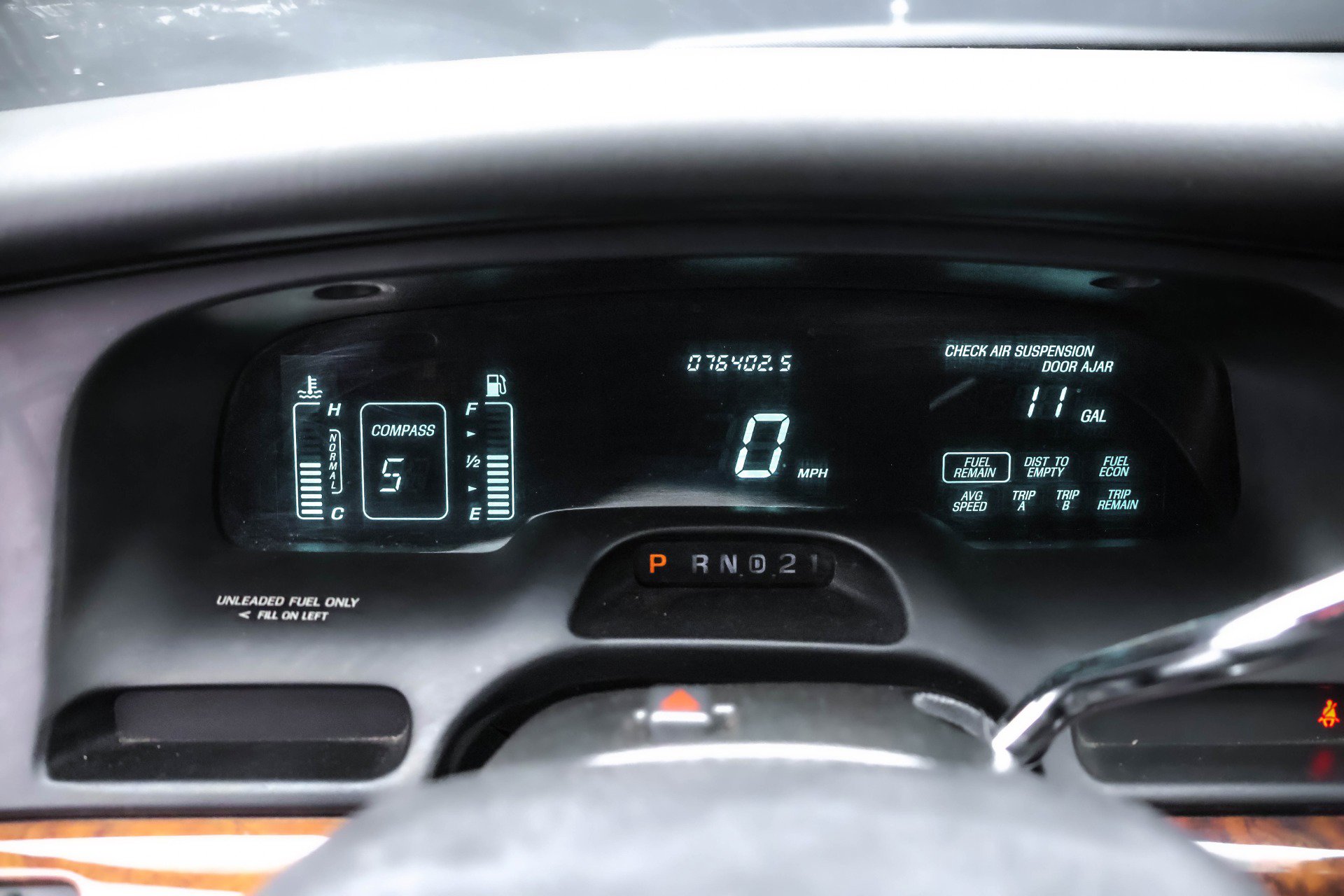 Used 1995 Lincoln Town Car Signature image 8