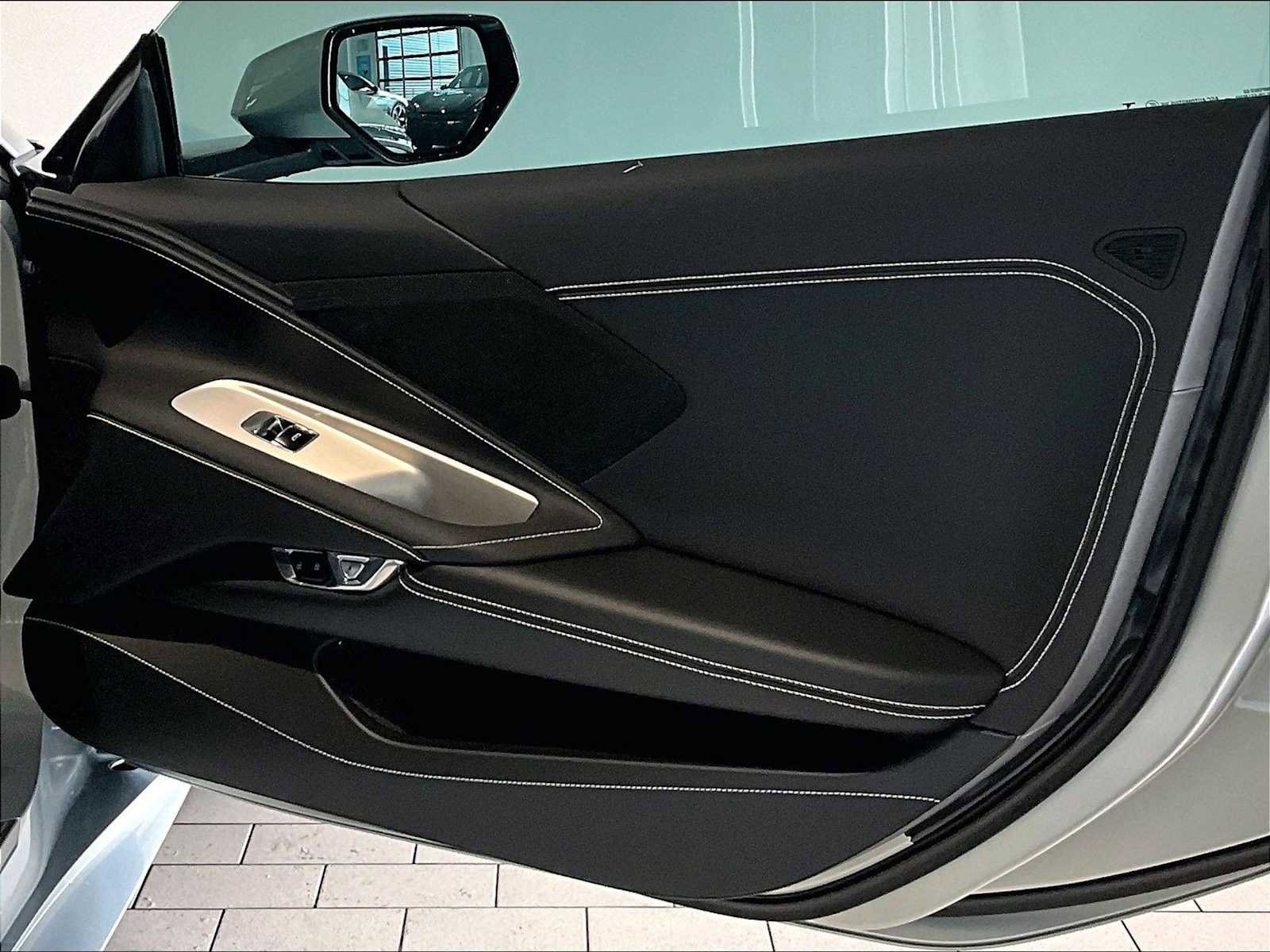 Used 2021 Chevrolet Corvette Stingray Coupe w/ 1LT image 25