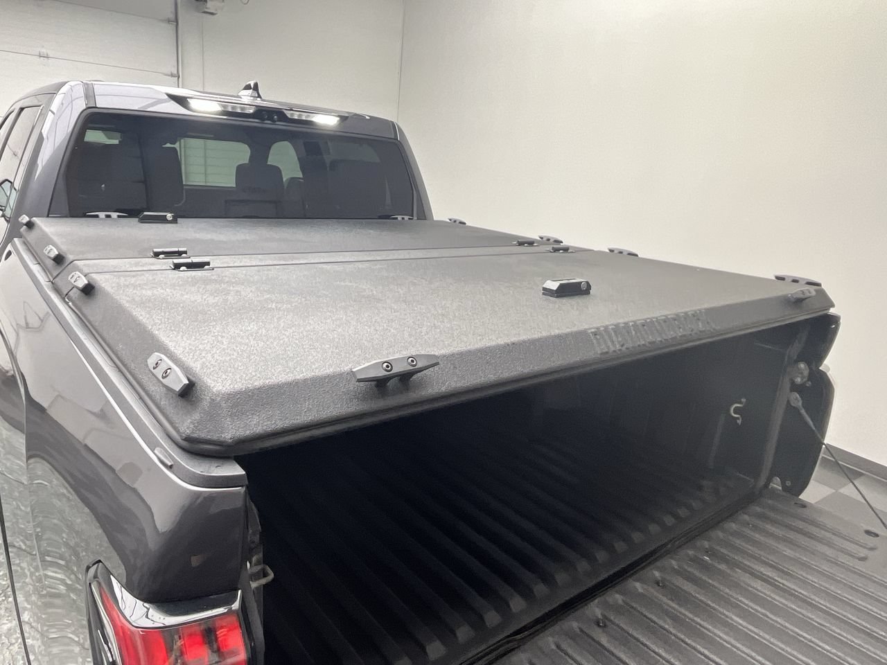 Used 2023 Toyota Tundra Platinum AWD/4WD image 33