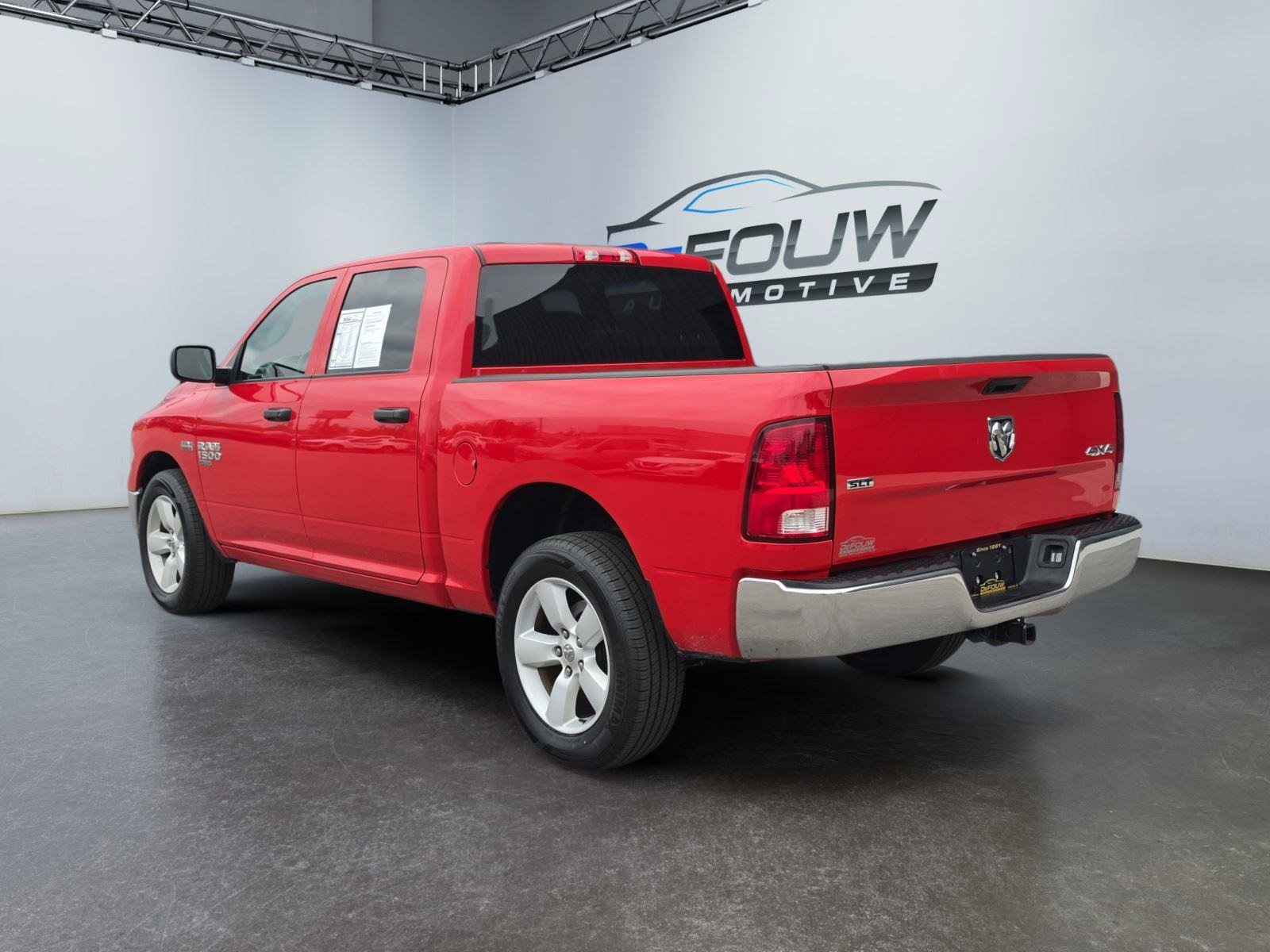 Used 2023 RAM 1500 Classic SLT AWD/4WD image 5