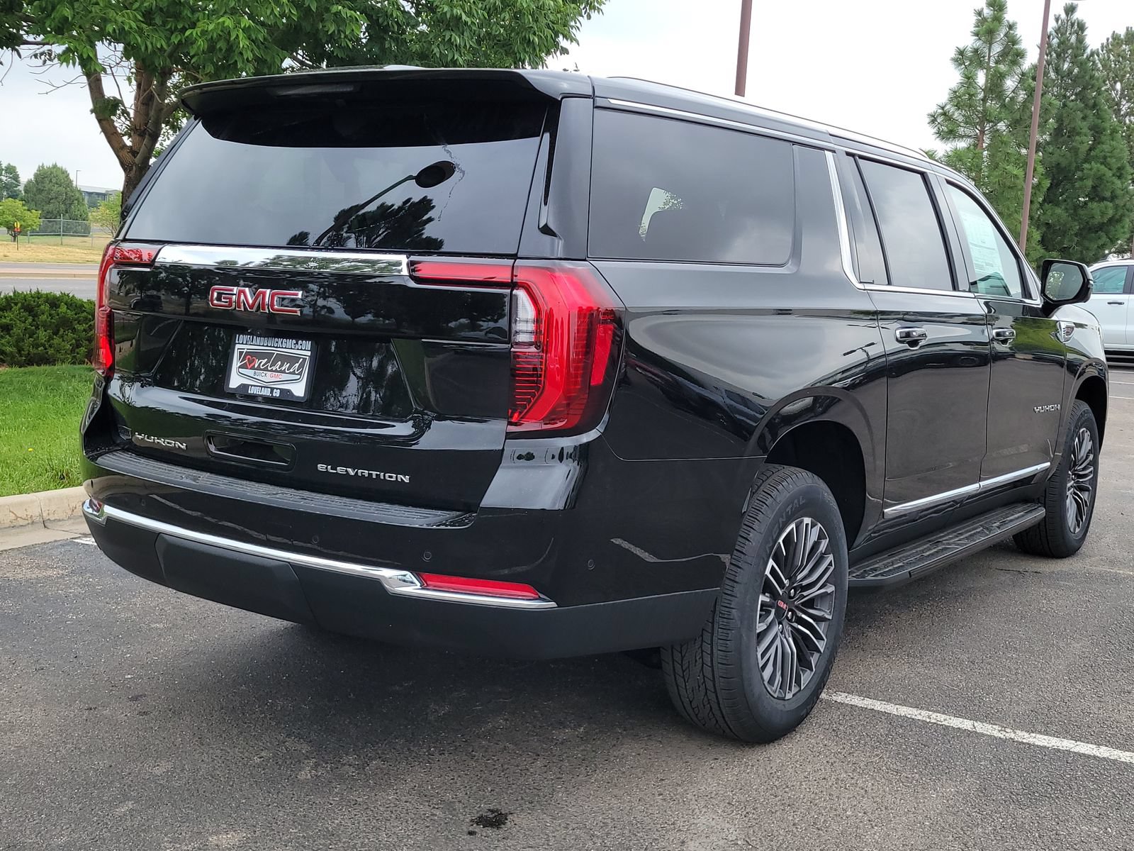 New 2026 GMC Yukon XL Elevation AWD/4WD image 3