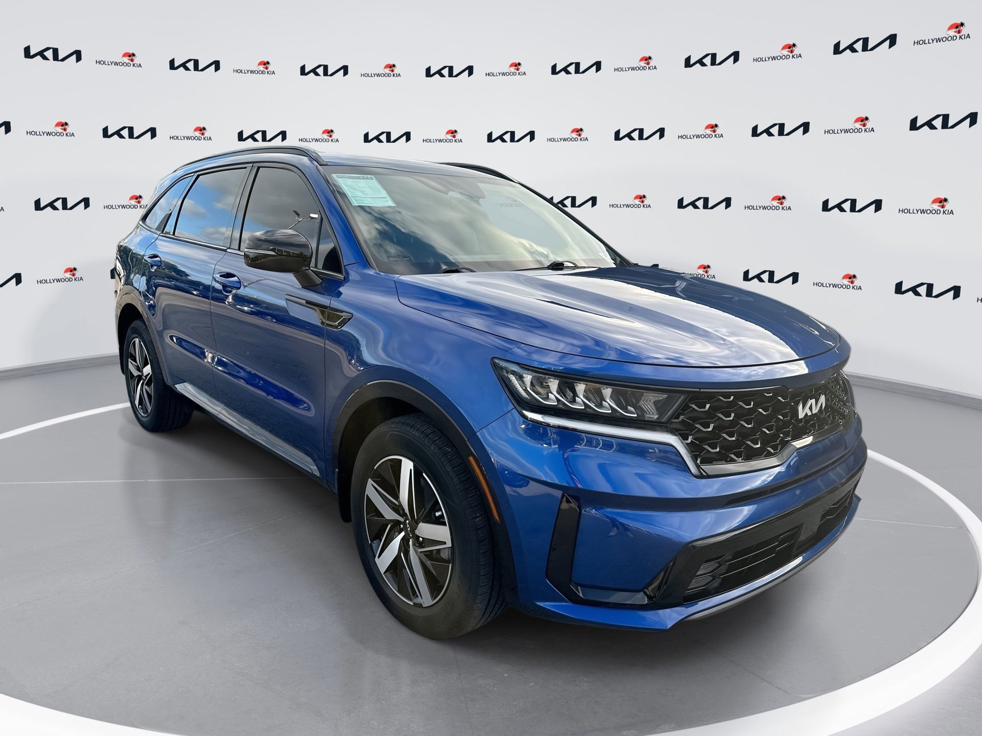 Certified 2022 Kia Sorento EX FWD image 1