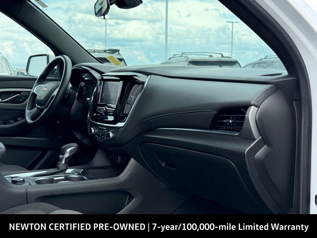 Used 2023 Chevrolet Traverse LT FWD image 23