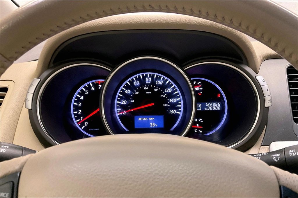 Used 2013 Nissan Murano SV w/ Value Pkg image 16