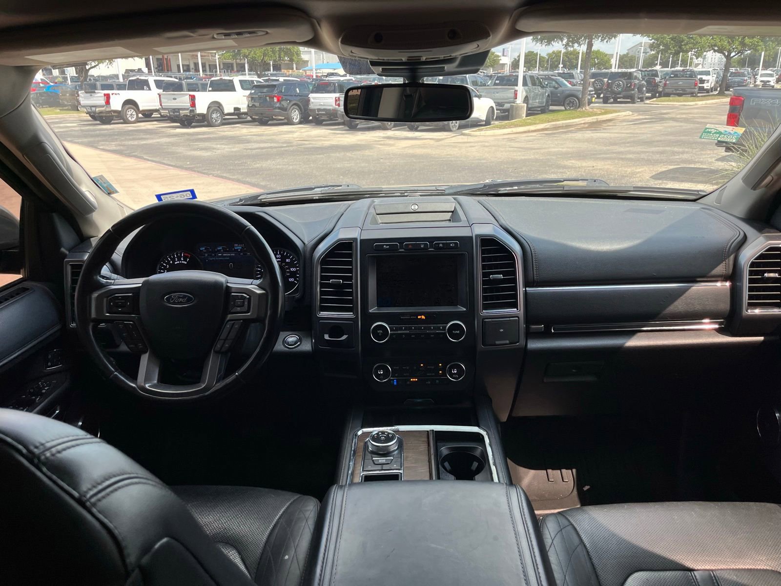 Used 2019 Ford Expedition Platinum RWD image 5