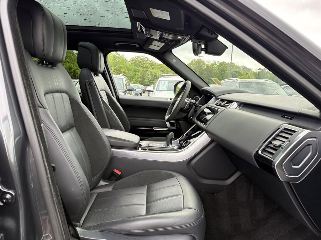Used 2020 Land Rover Range Rover Sport HST image 16