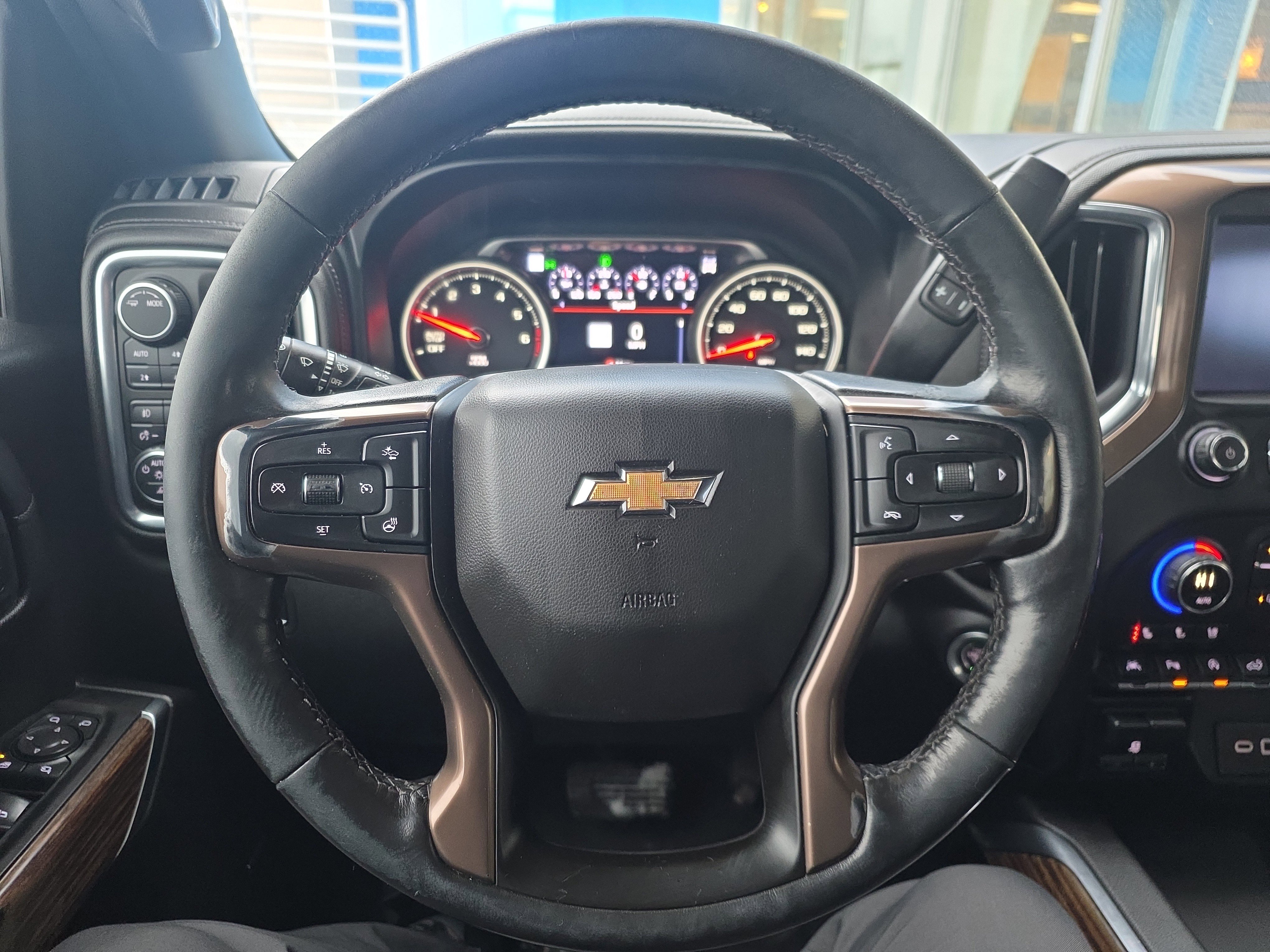 Used 2020 Chevrolet Silverado 1500 High Country w/ Technology Package image 19