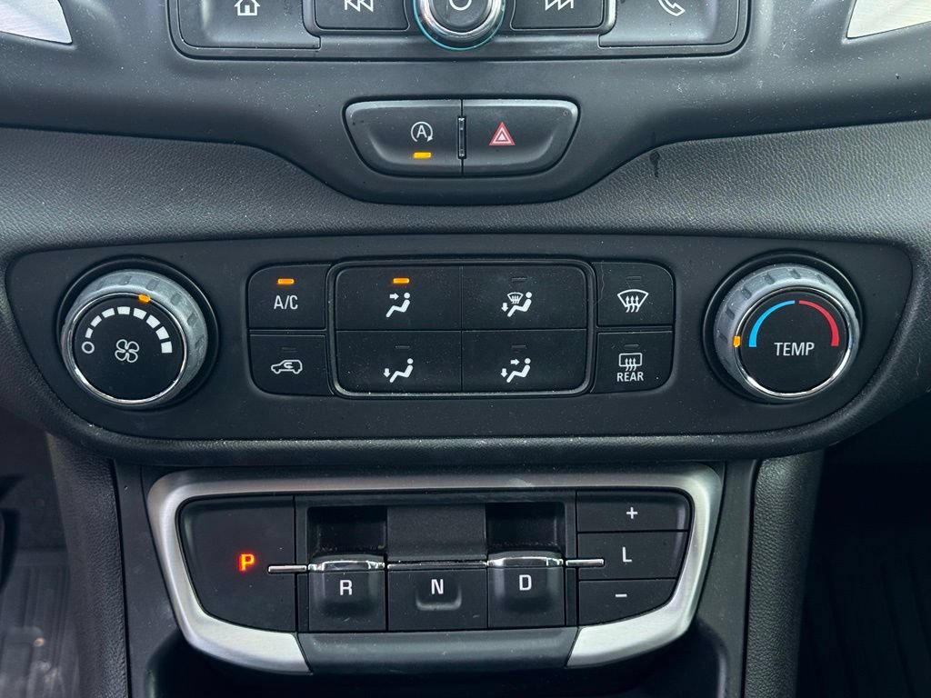 Used 2024 GMC Terrain SLE w/ Elevation Edition FWD image 27
