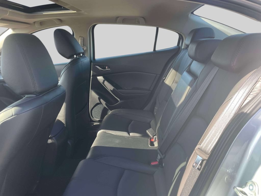 Used 2017 MAZDA MAZDA3 Grand Touring FWD image 11