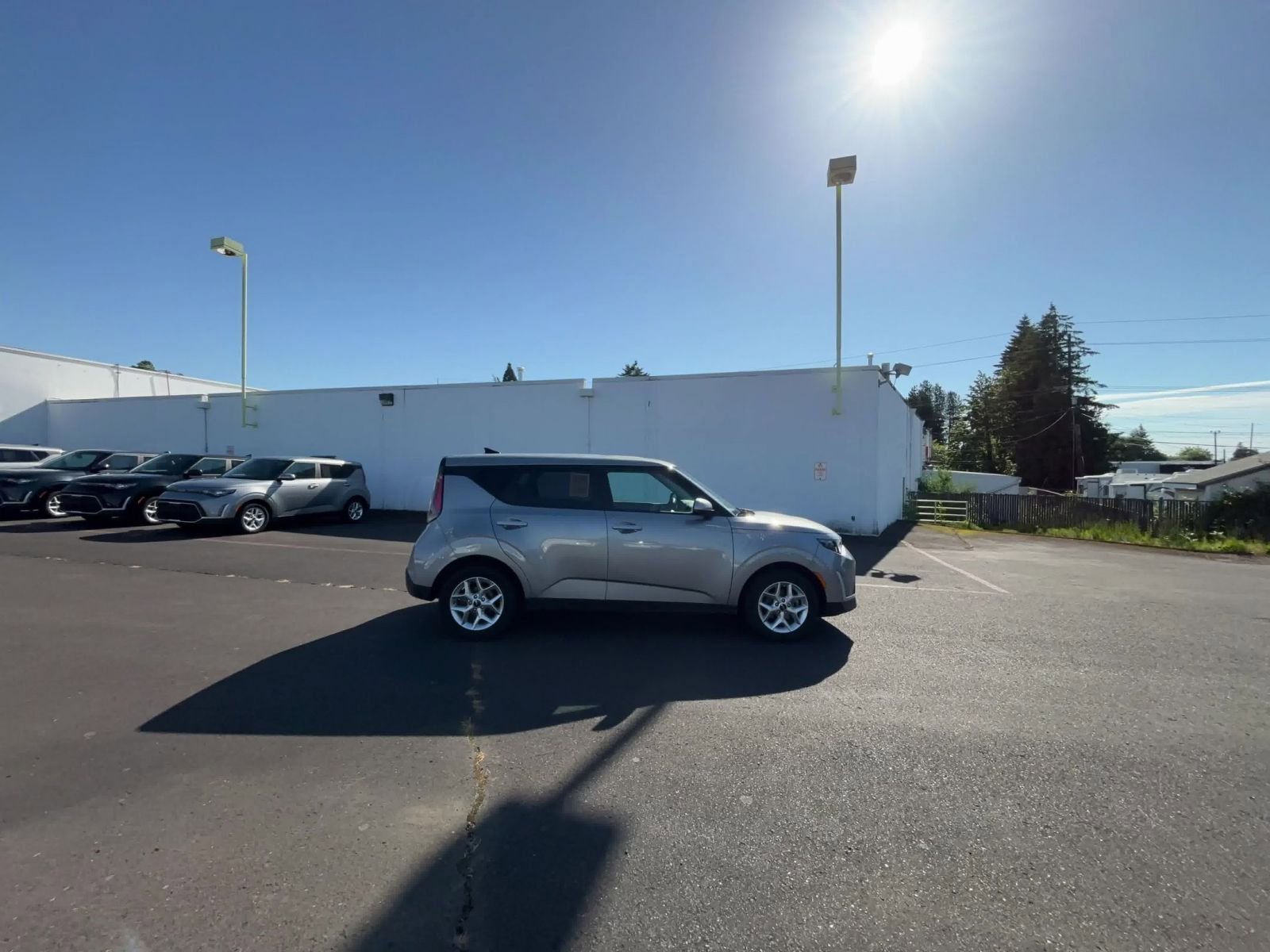 Used 2025 Kia Soul LX w/ LX Technology Package FWD image 15