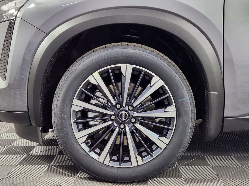 New 2026 Nissan Pathfinder Platinum image 16