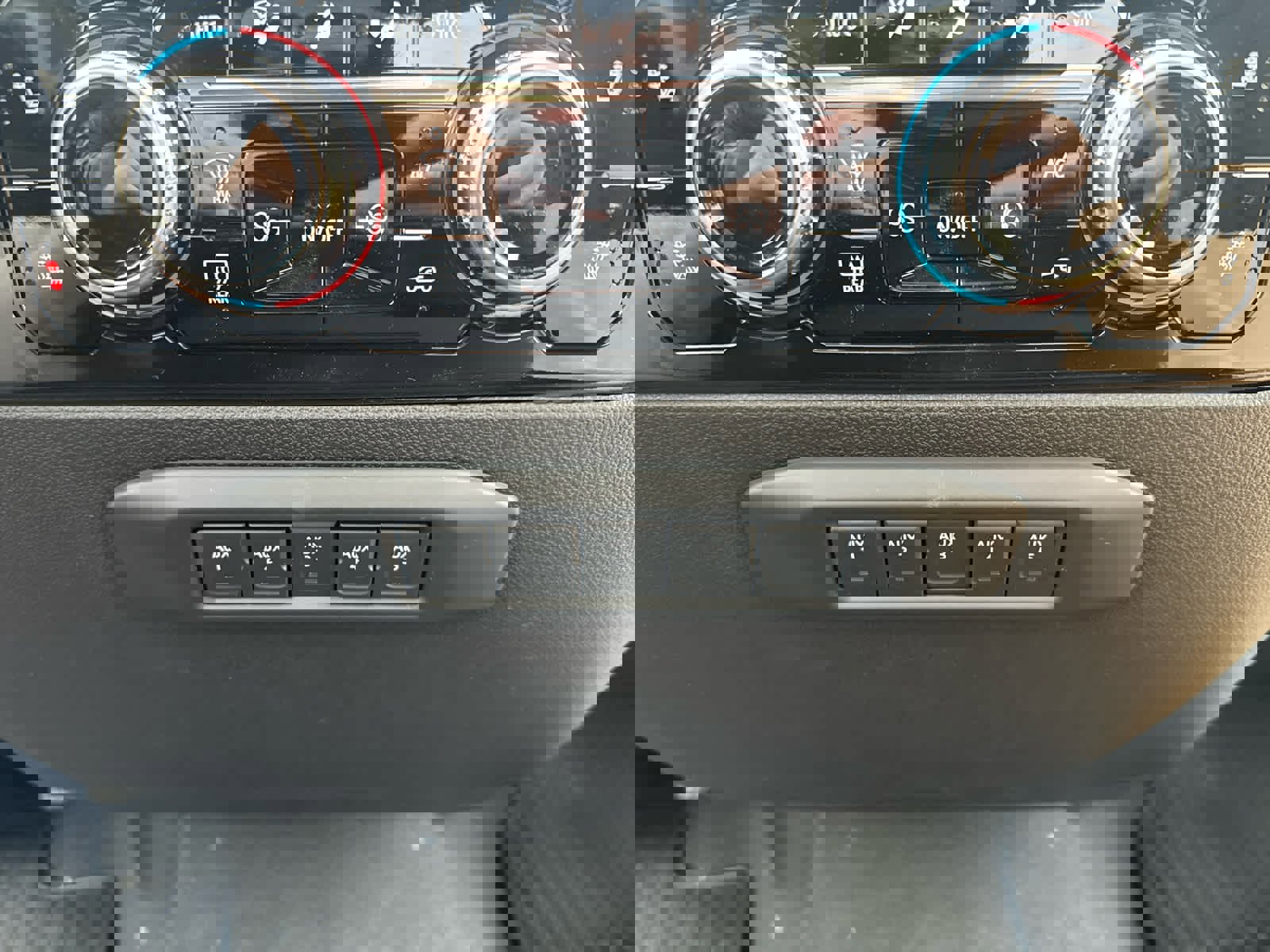 New 2026 GMC Sierra 3500 SLE w/ SLE Convenience Package image 19