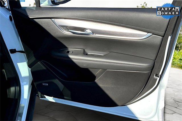 Used 2023 Cadillac XT6 Luxury image 24