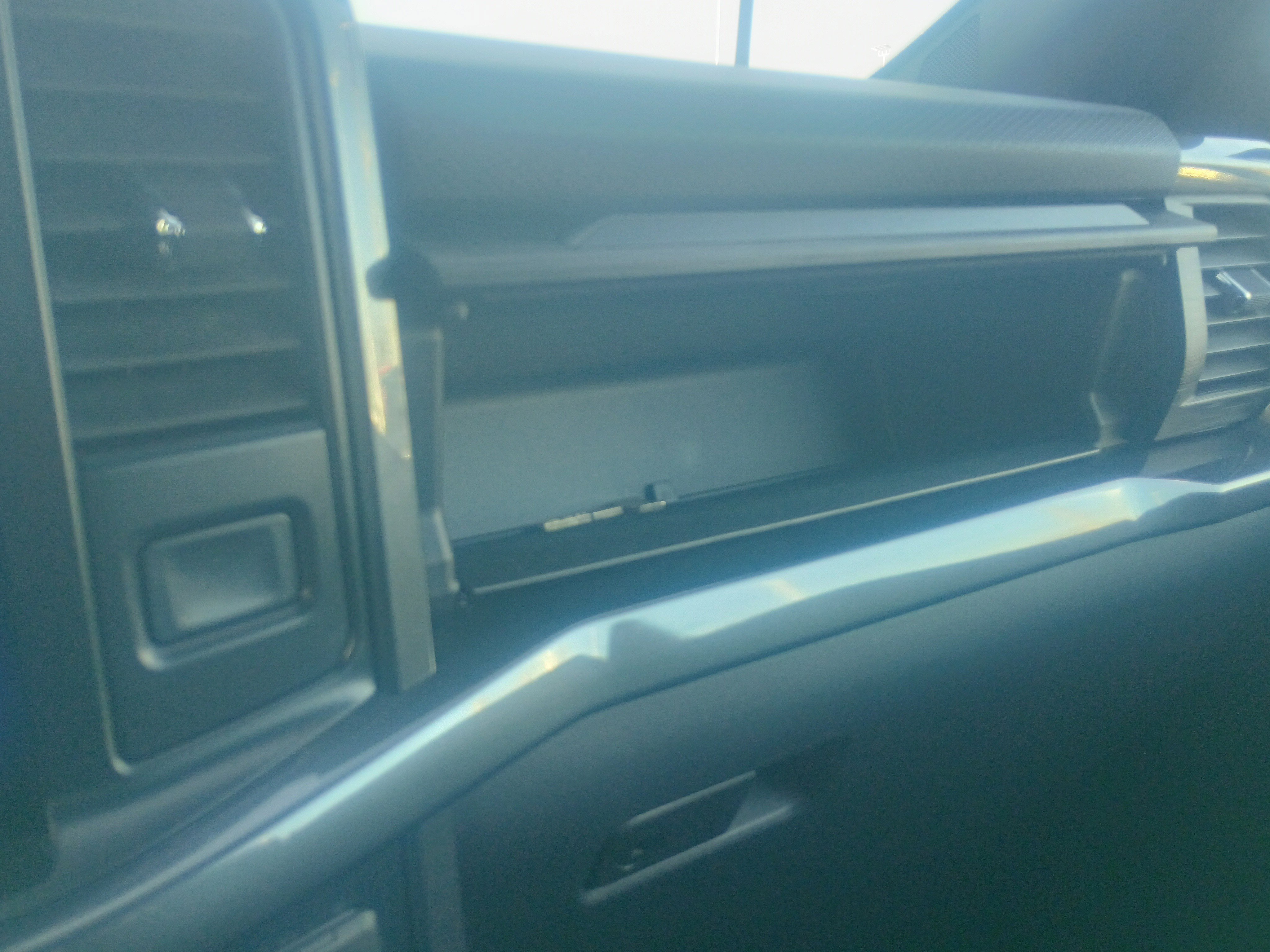 Certified 2022 Ford F150 XLT w/ Equipment Group 302A High image 31