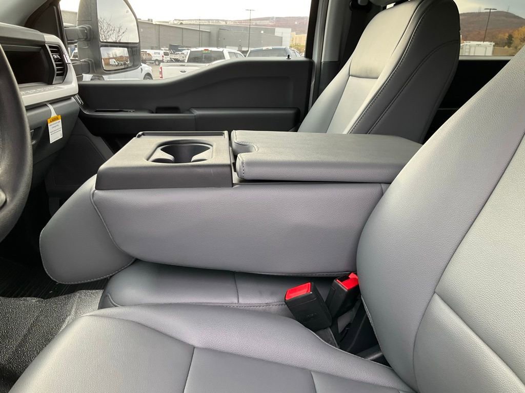 New 2026 Ford F350 XL w/ XL Chrome Package image 16