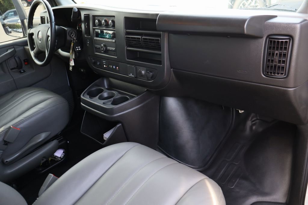 Used 2023 GMC Savana 3500 w/ Power Convenience Package image 30