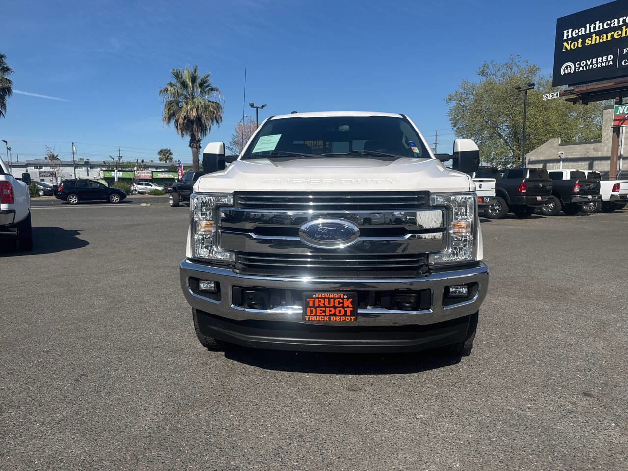 Used 2018 Ford F250 Lariat w/ Lariat Value Package image 3